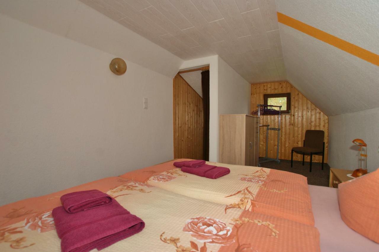 Ehrenberg  Ferienhaus Schaffrath מראה חיצוני תמונה
